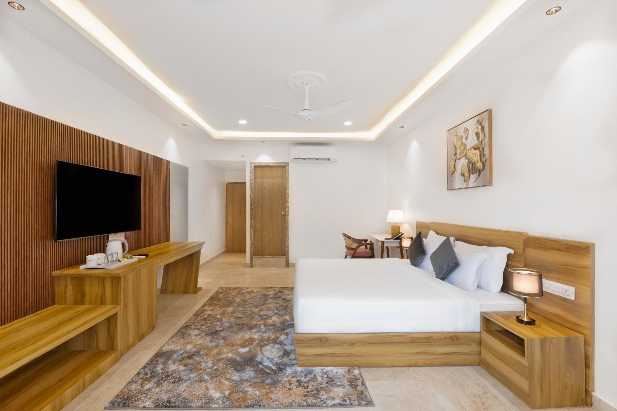 White Wharf Beach Resort Morjim Goa Exterior foto