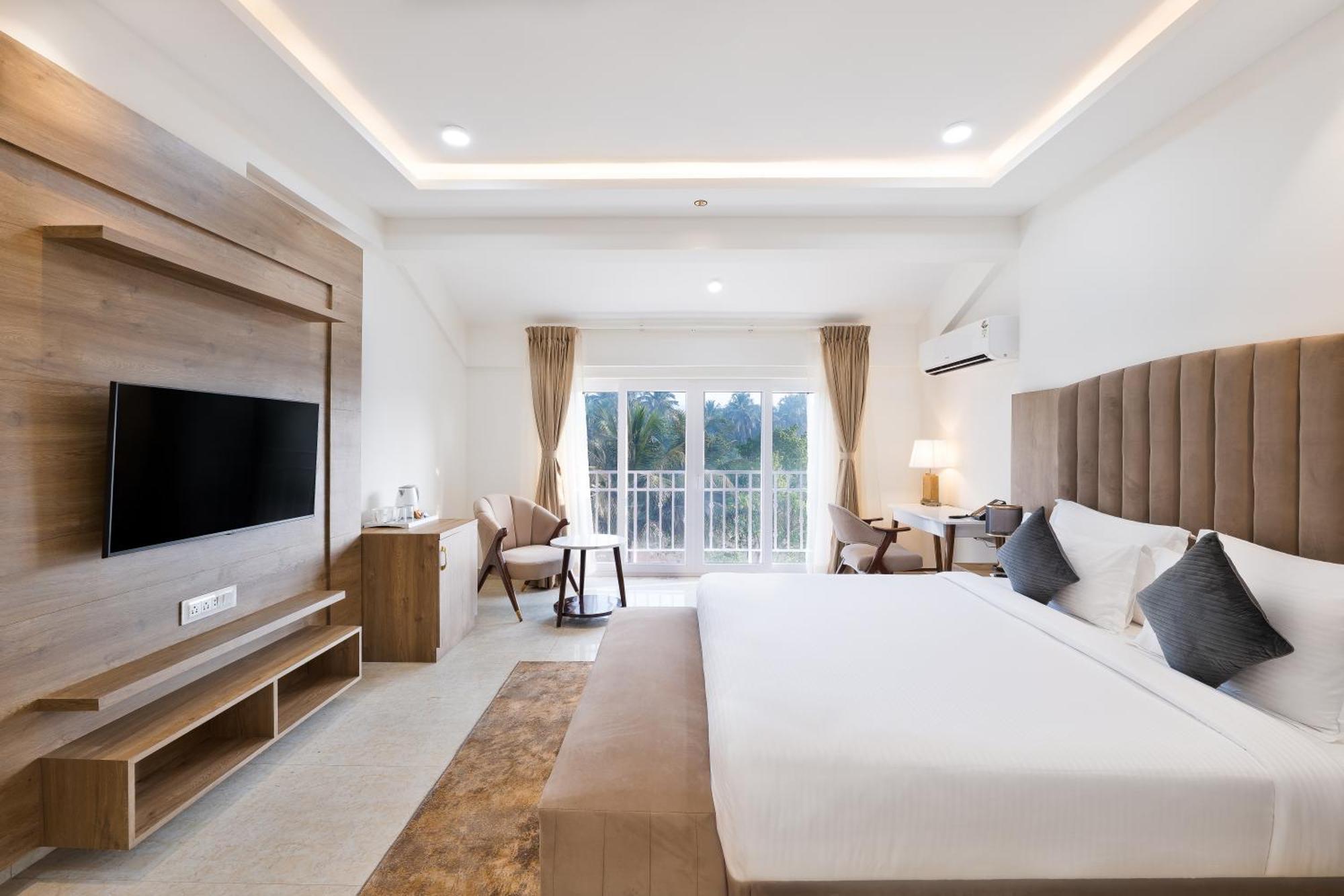 White Wharf Beach Resort Morjim Goa Exterior foto